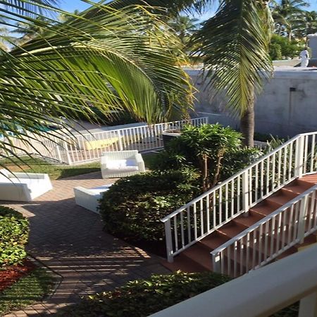 Luna Paradise By The Sea Aparthotel Lauderdale-by-the-Sea Exterior photo